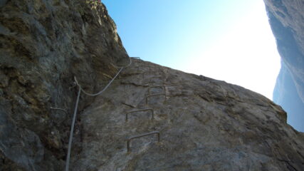 La variante difficile in strapiombo (sporgente all'indietro)