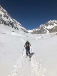 risalendo il ghiacciaio