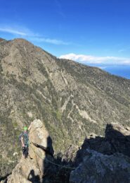 Alberto in cima ad un torrione