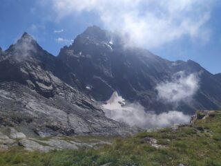 Le nubi cominciano a salire