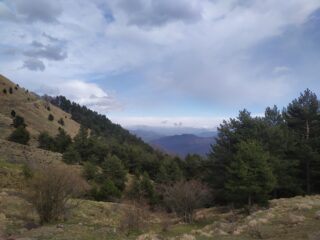 Sguardo verso la piana di Albenga dal Passo di Mezzaluna