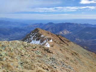La cresta della Torretta vista dalla cima.