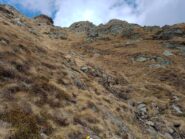 in prossimità del tratto attrezzato (superfluo)