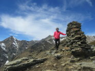 Cippo sull'anticima. A sn il Cournour.