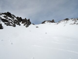 Pendio ripido percorso in discesa