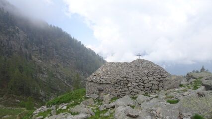 Alpeggio con paravalanghe incorporato