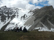pausa sulla cima con sguardo verso la Chalanche Ronde