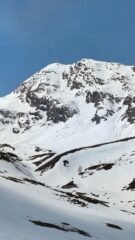 La bella montagna appena scesa