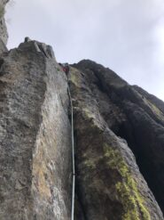 3° tiro, piedi sfuggenti e incastro obbligato.