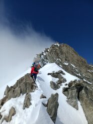 Cresta iniziale affollata...