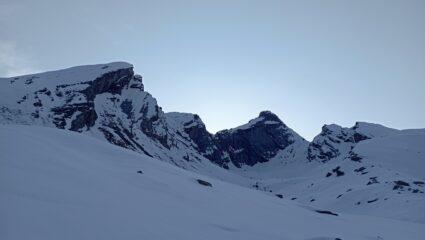 Pan di Zucchero a sx e Pic d'Asti
