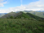La cresta da percorrere dal Monte Fenaira (m.1459)