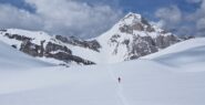 Si rientra, alle spalle la discesa del Pizzo Intermesoli