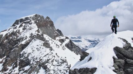 Michele in cresta, sullo sfondo il Grand Tournalin