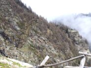 Dal Rifugio vista sul ripido canale verso il Colle.