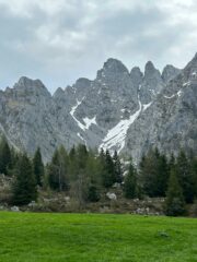 La vetta (quella più alta) ed il canalone Baione dalla madonnina dei campelli
