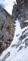 il canale da risalire con gli sci fino alla fine della neve