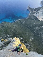 Il pilastro finale del 12 tiro di 6a, Livia sale mentre il sola tramonta, uno spettacolo di colori