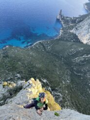 Il pilastro finale del 12 tiro di 6a, Livia sale mentre il sola tramonta, uno spettacolo di colori