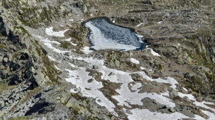 Lago dei tre Vescovi Superiore dalla cima