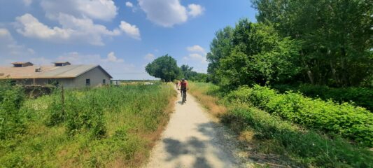 in uscita da Modena lungo il torrente Tiepido