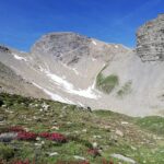 La cima con a dx il pas de David dal vallon de Rofre