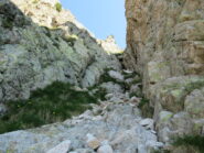 Canale con le placche levigate a sx