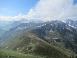 La cresta da percorrere dalla Cima Cars (m.2217).