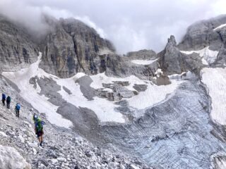 La Vedretta d'Agola, risalendo verso la Bocca dei Camosci