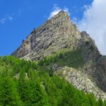 Rocca di Pratolungo dalla strada