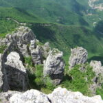 I giganti di pietra sotto Castell'Ermo