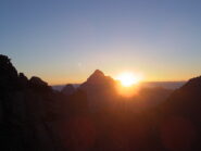 Alba sul Monviso dalla cima del Mongioia