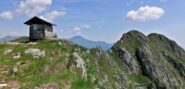 Cappella dell'Argimonia e dietro Rocca Argimonia
