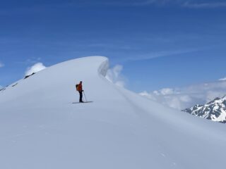 In cima