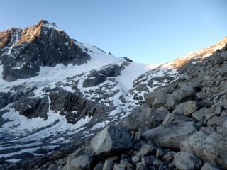 Salendo verso la Vedretta Presanella.