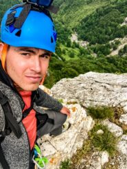 In cima al monolite nord