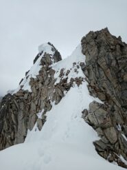 La crestina che porta in vetta