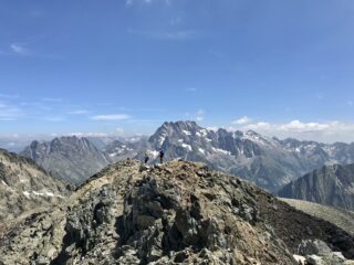 L'anticima sud-est e la Serra dell'Argentera sullo sfondo