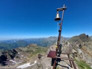 Tre Confini. Alla destra si vede il Recastello.