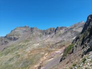 Il Recastello e il Tre Confini dal passo a quota 2.600m.