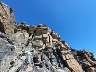 Salendo la cresta SE della Fourà