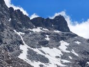 Il nevaio seguito verso destra per andare a prendere il canalino a sx della mare percia