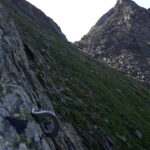 il primo spit.. pochi metri sopra l'attacco..