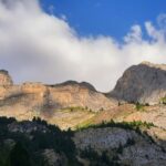 Belle luci del mattino ma si intuisce già il vento forte in quota