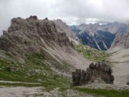 Dalla Forcella Monfalcon vista sul bivacco Granzotto