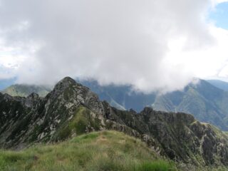 Cima Marsicce e Monte Zeda nascosto dalla nuvola
