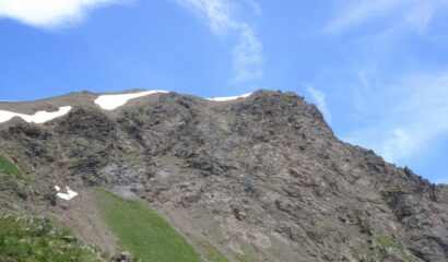 Salendo verso il colletto del Monte Rosso