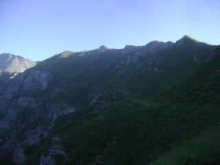 sotto Punta Mulatera e Toasso Bianco visibile il traverso per il Passo Avanzà