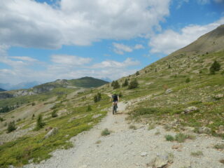 il bel sentiero verso il Lago 7 Colori