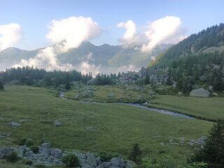 Il bel piano delle Riane di primo mattino.